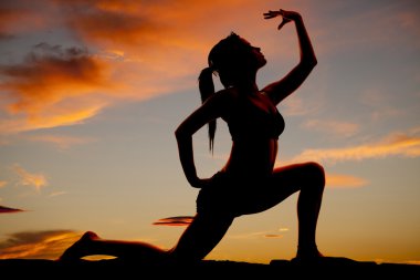 silhoeutte fitness diz elinizi kaldırın