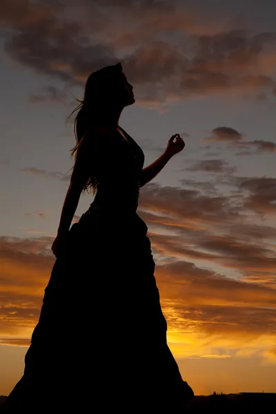 kadın silueti resmi elbise elini