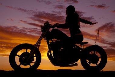 siluet kadın motosiklet ride el geri