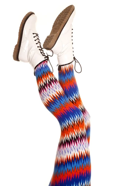 Nohy barevný vzor bílé boty obě — Stock fotografie