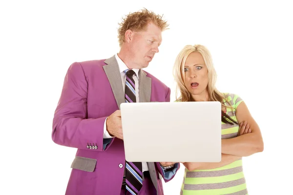 Man en vrouw houd laptop schok — Stockfoto