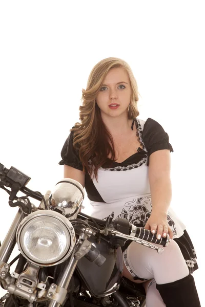 Frau auf Motorrad — Stockfoto