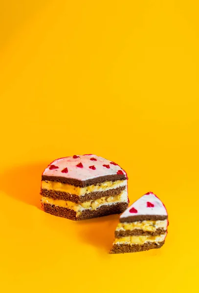 케이크의 발렌틴의 선물이다 한국식 케이크 사람이 선물이야 케이크 아시아 — 스톡 사진