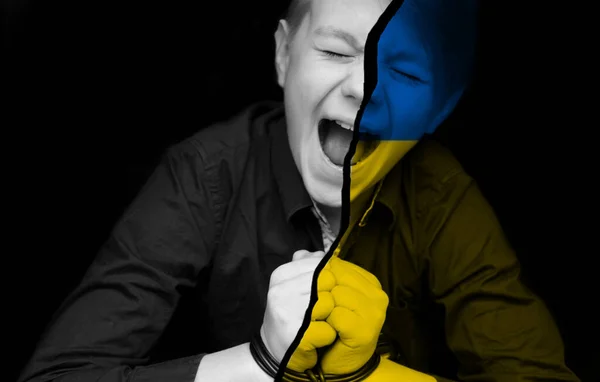 Niño Con Bandera Ucrania Está Llorando Tristeza Anhelando Esperanza Macro — Foto de Stock