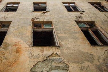 Ukrayna 'da savaş. Rus roket saldırısı sonucu Lyceum binası tamamen tahrip oldu..