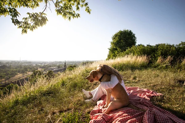 Young Sincere Woman Hugs Labrador Dog Sitting Checkered Blanket Impressive — ストック写真