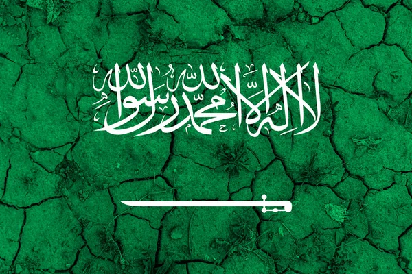 Vlag Van Saoedi Arabië Scheuren Van Droge Aarde Hongerbegrip — Stockfoto