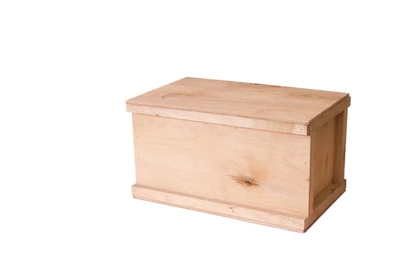 Beyaz arkaplanda izole edilmiş eski ahşap kutu — Stok fotoğraf