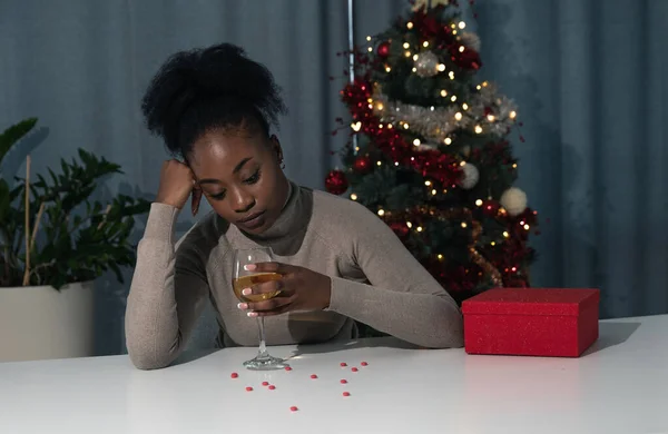 Young Beautiful Depressed Sad Woman Sitting Alone Christmas Eve Drinking — Stock Photo, Image