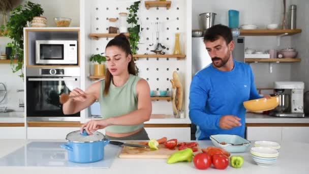 Young Sporty Man Woman Couple Cutting Together Cooking Fresh Natural — 图库视频影像