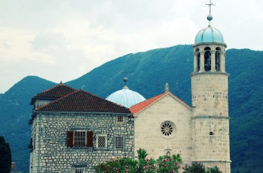 Kotor Körfezi (Karadağ'eski kilise)