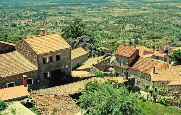 Bergdorp Monsanto (Portugal) — Stockfoto