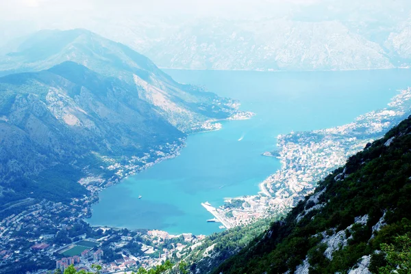 Luchtfoto van kotor bay (boka Herceg), montenegro — Stockfoto