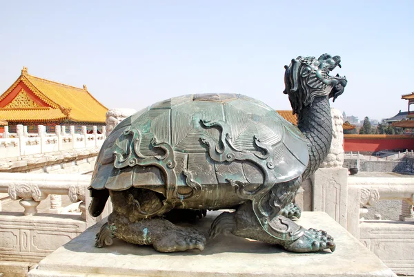 Standbeeld van schildpad uit verboden stad (Peking, china) — Stockfoto