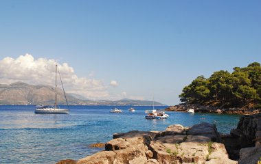 Lagün yat (Hırvatistan ile)