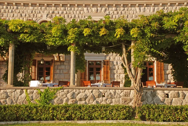 Restaurant-Terrasse im Freien (Italien) — Stockfoto