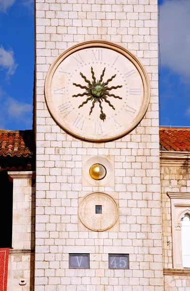 Tour de l'horloge célèbre de Dubrovnik (Croatie ) — Photo