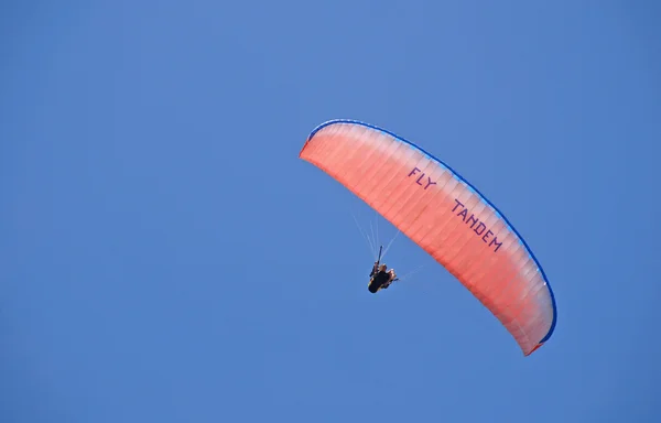 Tandem paraglider — Stockfoto