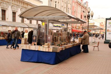 sokak kitap pazarı (Moskova, Rusya)