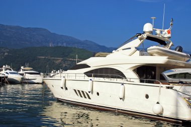 Lüks Yat Marina