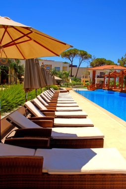 havuz Havuz yatak ve şemsiye yaz tatil