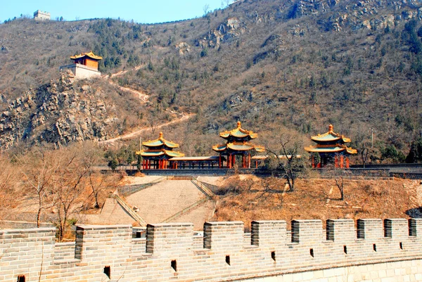 Three chinese pagoda and Great Wall in early spring(China). — Stock Photo, Image