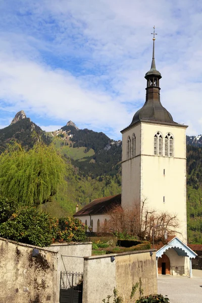 Kościół w Gruyères, switzerland — Zdjęcie stockowe