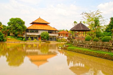 geleneksel ev ve nehir (bali, Endonezya)