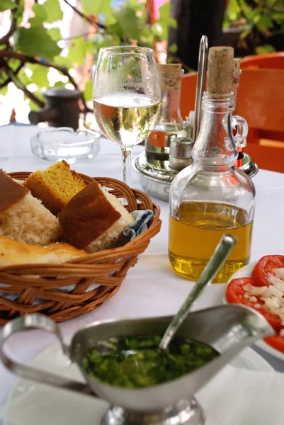 Diner in openlucht restaurant — Stockfoto