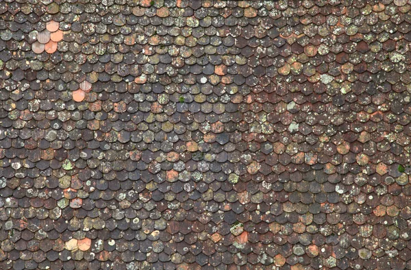 Eski kahverengi kiremit çatı arka plan — Stok fotoğraf