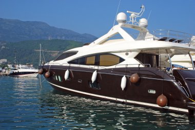 Lüks Yat Marina