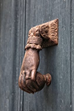 Antika pirinç tokmağı