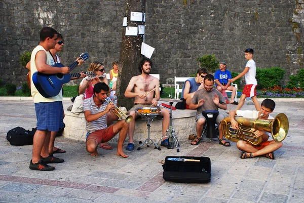 Kotor, Montenegro - 17. Juli 2018: Menschen im ...