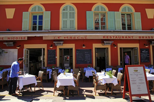 Restaurantes franceses en el Cours Saleya, Niza, Francia —  Fotos de Stock