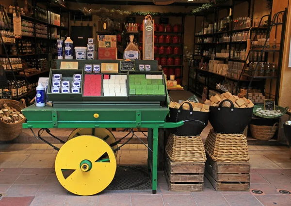 Soap shop nel centro storico di Nizza, Francia . — Foto Stock