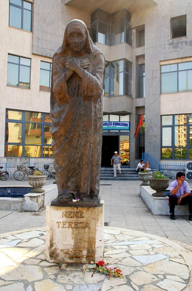 Matka teresa pomník v shkoder, Albánie — Stock fotografie