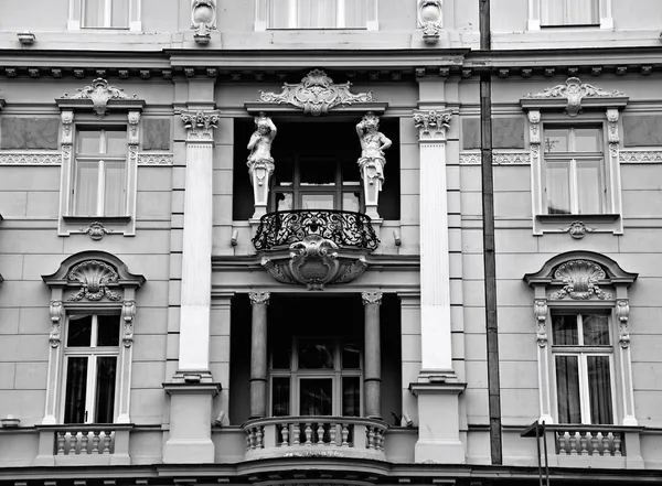 Palácio de fachada barroco (Praga, República Checa ). — Fotografia de Stock