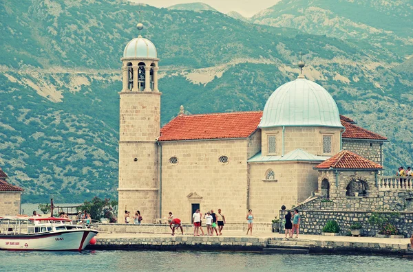 Kerk van onze Vrouwe van de rotsen, montenegro. — Stockfoto