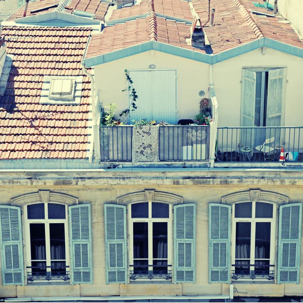 Franska hustak, nice, Frankrike — Stockfoto
