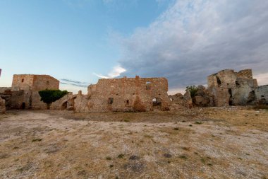 Puglia, İtalya 'daki antik Sant' Agata Manastırı manzarası