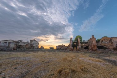 Puglia, İtalya 'daki antik Sant' Agata Manastırı manzarası