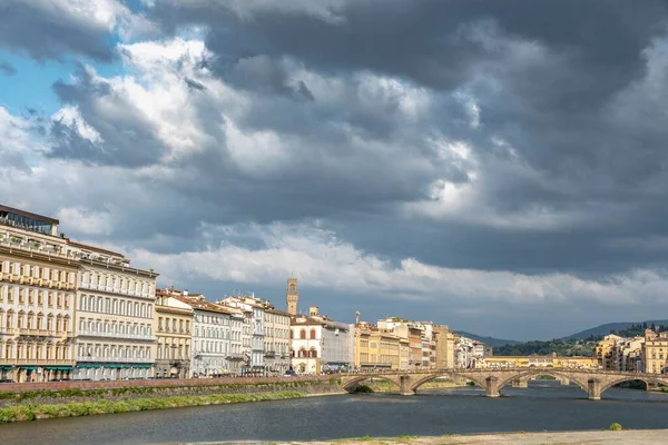 Vista Florencia Con Río Arno Primer Plano — Foto de Stock