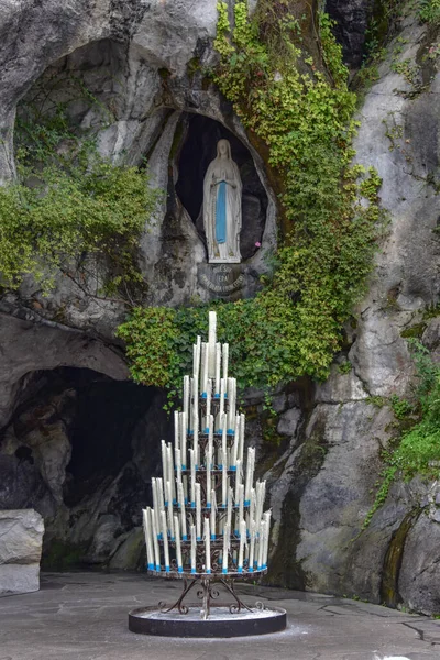 Lourdes Francie Října 2021 Socha Panny Marie Jeskyni Massabielle Lourdes — Stock fotografie