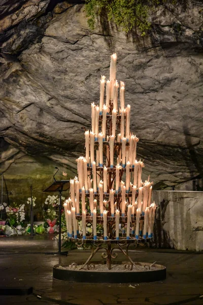 Lourdes Франція Oct 2021 Candle Display Massabielle Grotto Lourdes — стокове фото