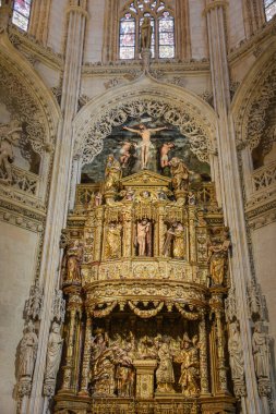 Burgos, İspanya - 16 Ekim 2021: Burgos Gotik Katedrali 'ndeki Condestable Şapeli Sunağı, Castilla Leon