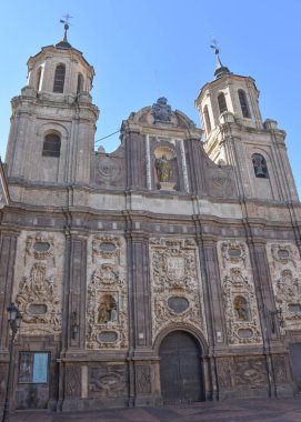 Zaragoza, İspanya - 23 Ekim 2021: Santa Isabel de Portugal Kilisesi Plaza del Justicia, Zaragoza