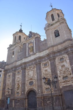 Zaragoza, İspanya - 23 Ekim 2021: Santa Isabel de Portugal Kilisesi Plaza del Justicia, Zaragoza