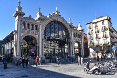 Zaragoza, İspanya - 23 Ekim 2021: Mercado de Lanuza, Zaragoza 'nın merkez pazarı