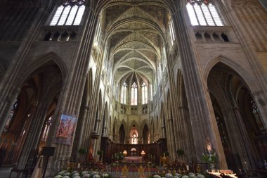Bordeaux, Fransa - 7 Kasım 2021: Katedralin İçi Saint Andre (St. Andrews Katedrali), Bordeaux, Gironde, Aquitaine, Fransa