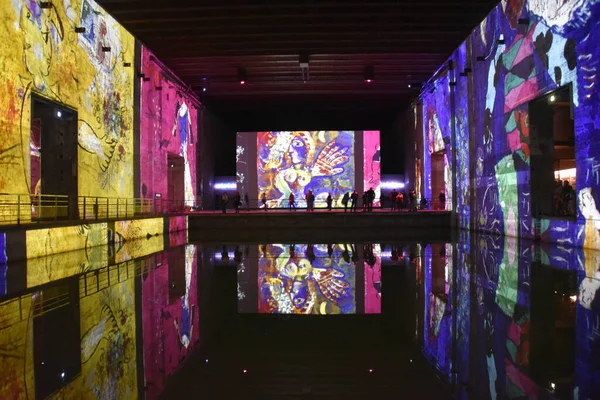 Bordeaux Frankreich Nov 2021 Immersive Kunstausstellungen Der Bassins Lumieres Boot — Stockfoto